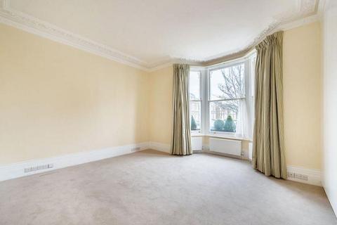 2 bedroom flat to rent, Langton Street, London, SW10