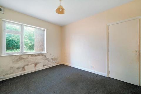 2 bedroom flat for sale, Barry Road, London, NW10
