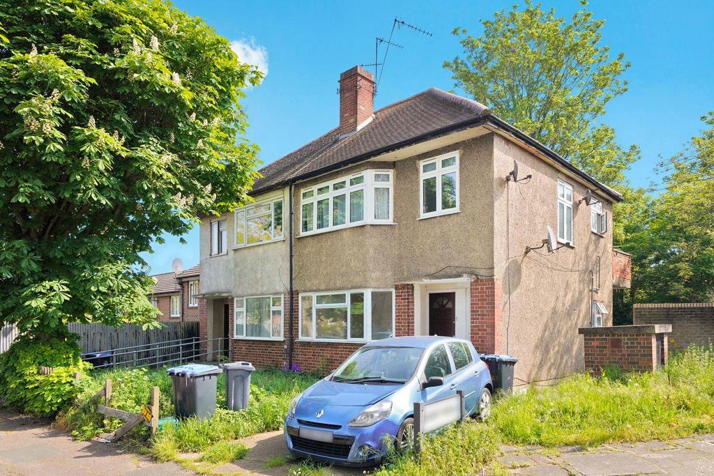 Barry Road, London, NW10 2 bed flat for sale £285,000