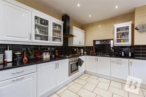 4 bedroom detached house for sale, Havering Drive, Romford, RM1
