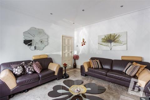 4 Havering Drive, Romford, RM1 4BB