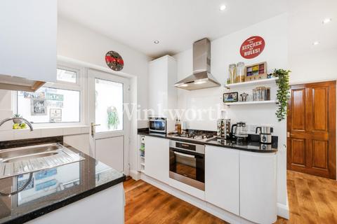 2 bedroom apartment for sale, Downhills Park Road, London, N17