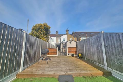 10 Foxton Road, Grays, RM20 4XX