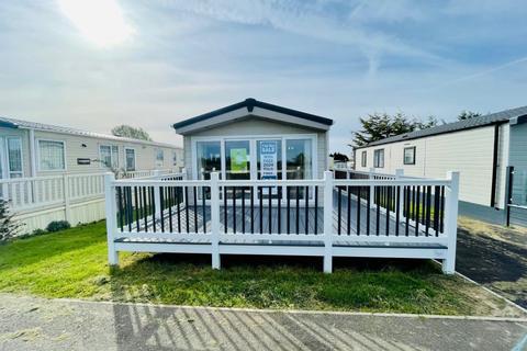 2 bedroom lodge for sale, Steeple Bay Holiday Park