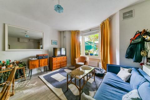 1 bedroom flat for sale, Amhurst Road, Stoke Newington, N16