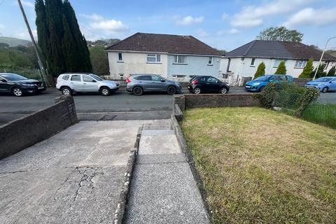 24 Nant Eirin, Tonyrefail, Porth, CF39 8DP