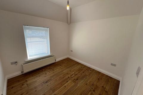 24 Nant Eirin, Tonyrefail, Porth, CF39 8DP