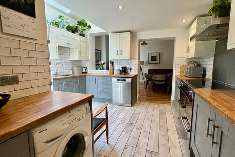 6 Breinton Road, Hereford, HR4 0JX