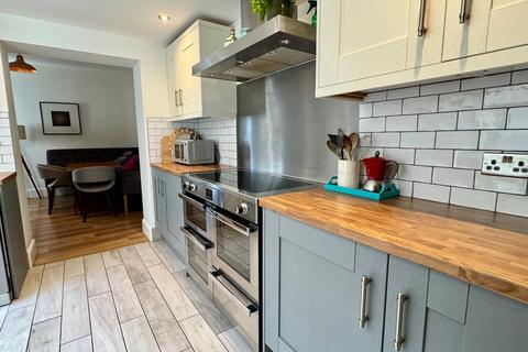 6 Breinton Road, Hereford, HR4 0JX