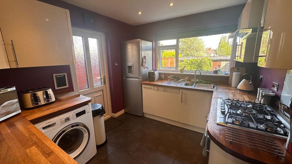 Moseley Avenue, Coventry 3 bed semidetached house for sale £245,000
