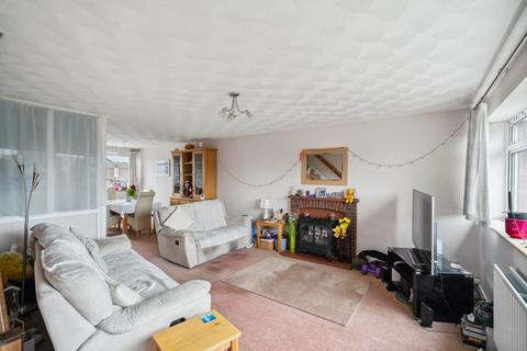 4 bedroom terraced house for sale, Bushey Grove Road, Bushey