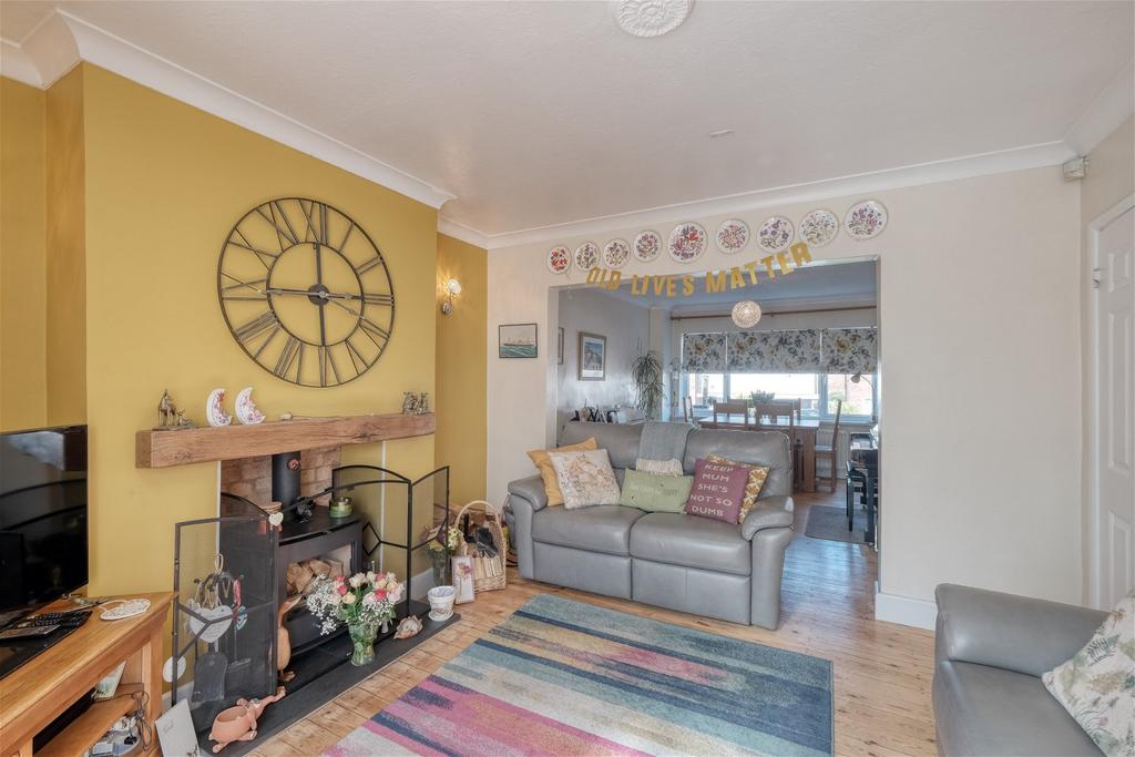 Pear Tree Crescent, Shirley... 3 bed semidetached house for sale £360,000