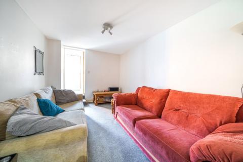 2 bedroom apartment for sale, Thornford Road, London