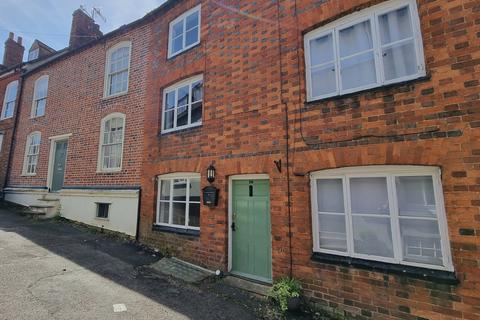 10 Bristle Hill, Buckingham, MK18 1EZ