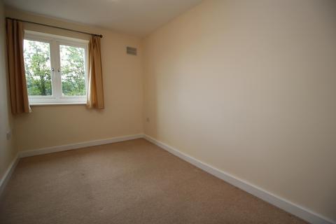 2 bedroom flat to rent, Mathews House, High Wycombe, HP13