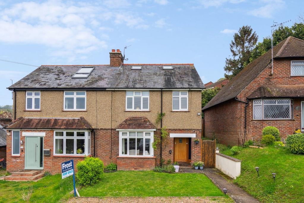 Severalls Avenue, Chesham, HP5 5 bed semidetached house for sale £