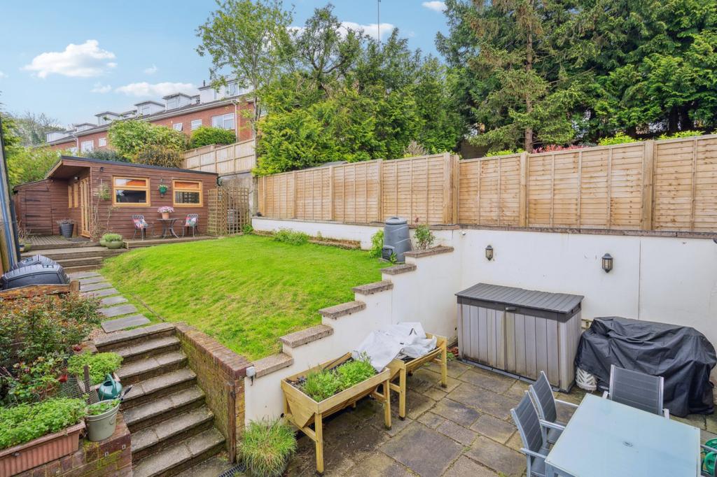 Severalls Avenue, Chesham, HP5 5 bed semidetached house for sale £