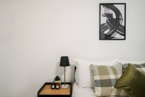 1 bedroom in a house share to rent, Avalon Road, London W13