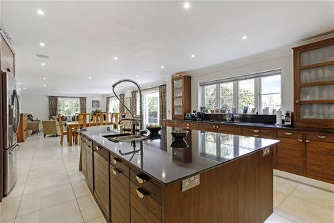 1 Beechwood Drive, Marlow, SL7 2DH