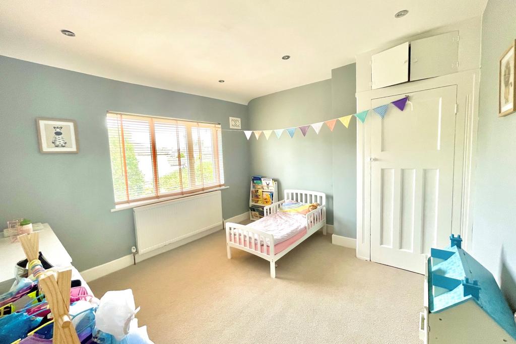 15 Crown St Bed 3
