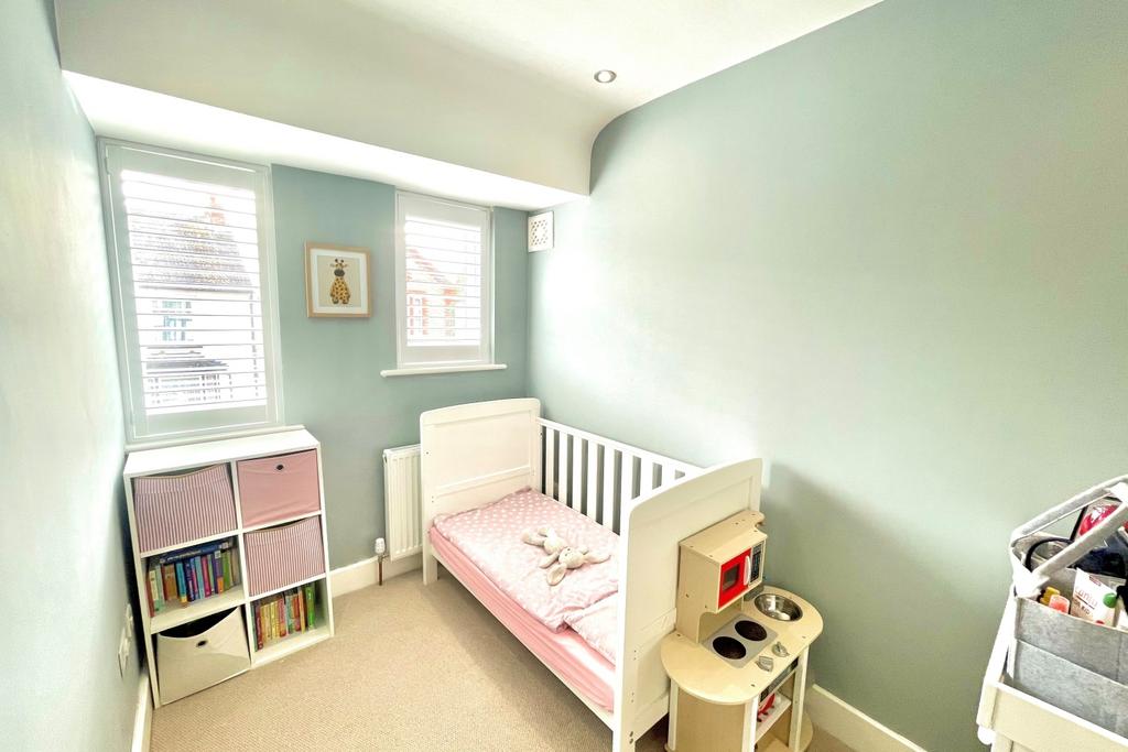 15 Crown St Bed 4
