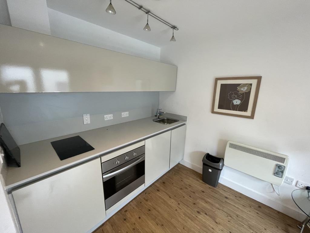 Apartment in Birmingham, Jewellery Quarter - View 4