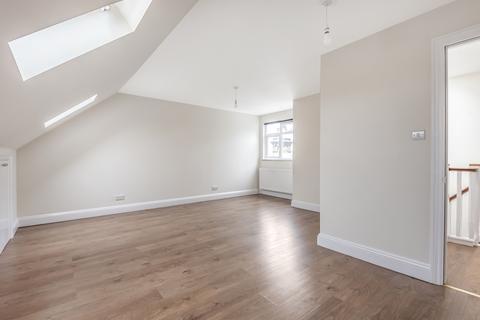 4 bedroom flat to rent, Chisholm Road Croydon CR0