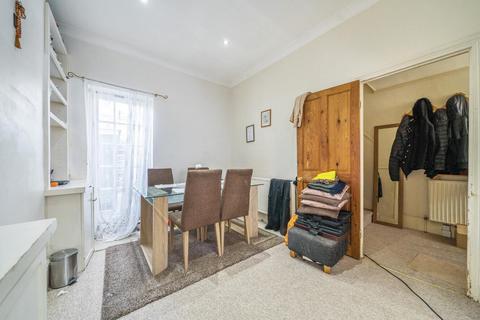 39 Smeaton Road, London, SW18 5JJ