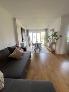 2 bedroom end of terrace house to rent, Emmer Green, Reading RG4