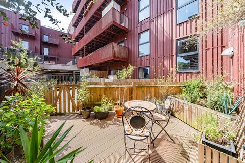 2 bedroom apartment for sale, Moy Lane, London