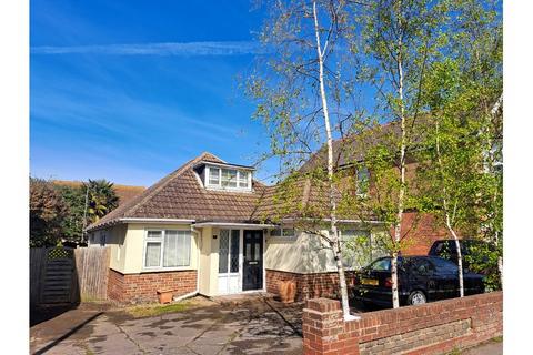 4 bedroom bungalow for sale, Beacon Road., Broadstairs CT10