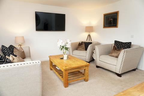 3 bedroom semi-detached villa for sale, South Shields Drive, East Kilbride G75