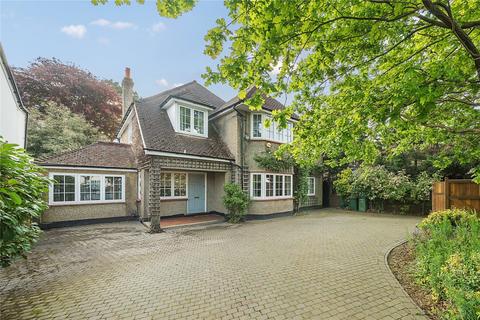 189 Ember Lane, East Molesey, KT8 0BU