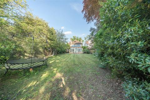 189 Ember Lane, East Molesey, KT8 0BU