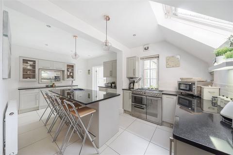 189 Ember Lane, East Molesey, KT8 0BU