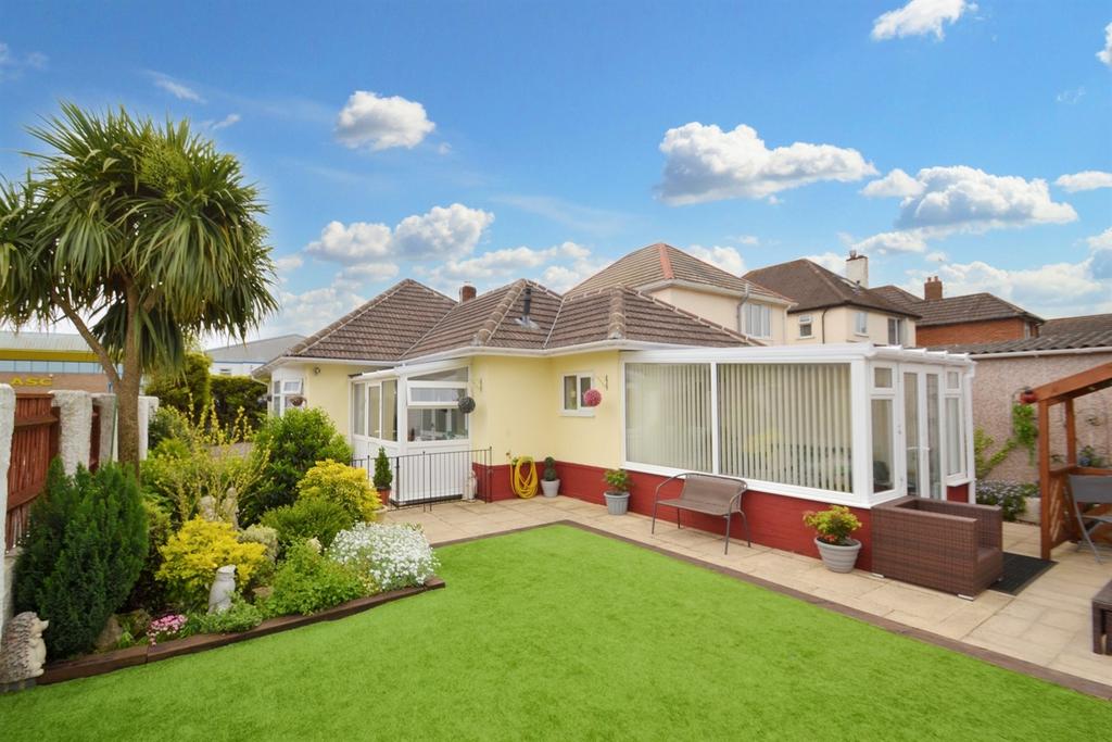 Creekmoor 2 bed detached bungalow for sale £375,000