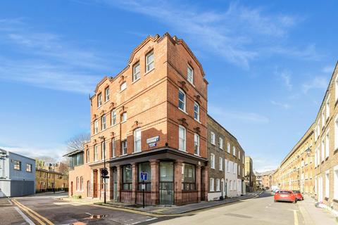 Retail property (high street) to rent, Clerkenwell, London EC1V