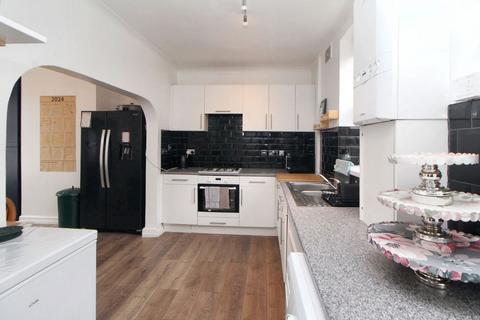 3 bedroom semi-detached house for sale, Springfield Road, Blakelaw, Newcastle upon Tyne, Tyne and Wear, NE5 3DU