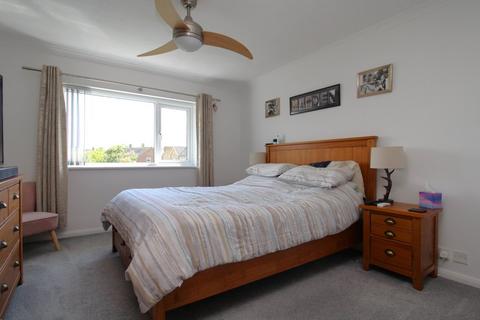 31 Midhurst, Letchworth Garden City, SG6 4SF