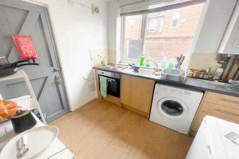 1 bedroom in a house share to rent, Salford, Salford M7