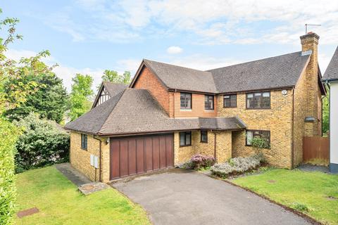 3 Wood Drive, Chislehurst, BR7 5EU