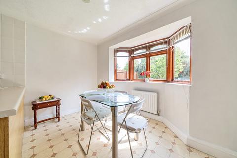 3 Wood Drive, Chislehurst, BR7 5EU