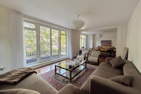Abbotsbury Road, London, W14