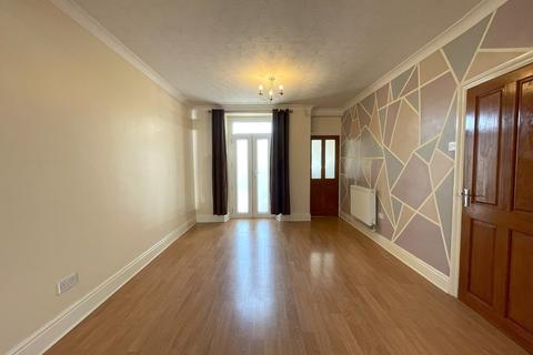 2 bedroom end of terrace house to rent, Forbes Street, Plasmarl, Swansea, SA6