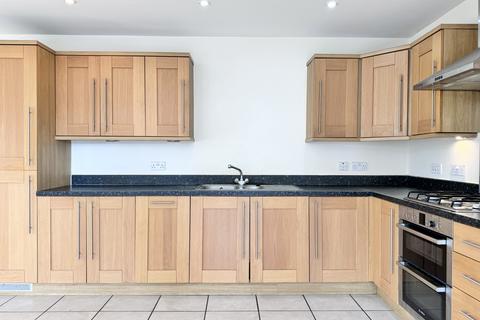 2 bedroom flat for sale, Quennell House, Sheldon Way, Berkhamsted HP4