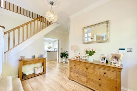 4 bedroom detached house for sale, Carbery Avenue, Southbourne, Bournemouth, BH6