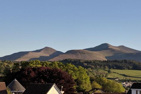 10 Beech Grove, Brecon, LD3 9EY
