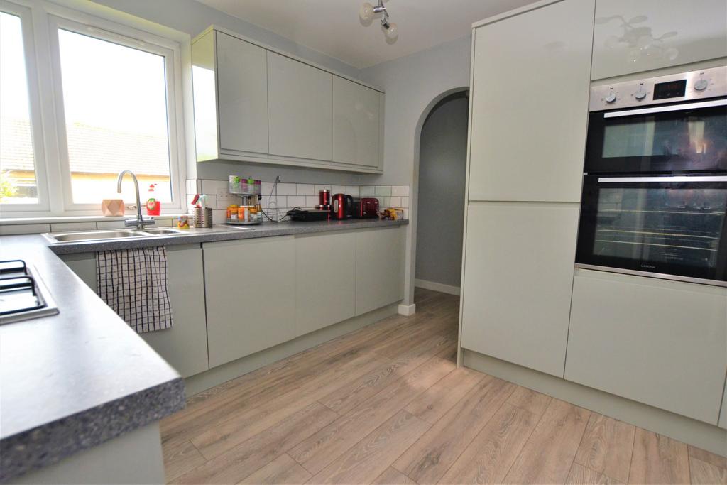 Dundas Avenue, South Queensferry, EH30 3 bed semidetached house £