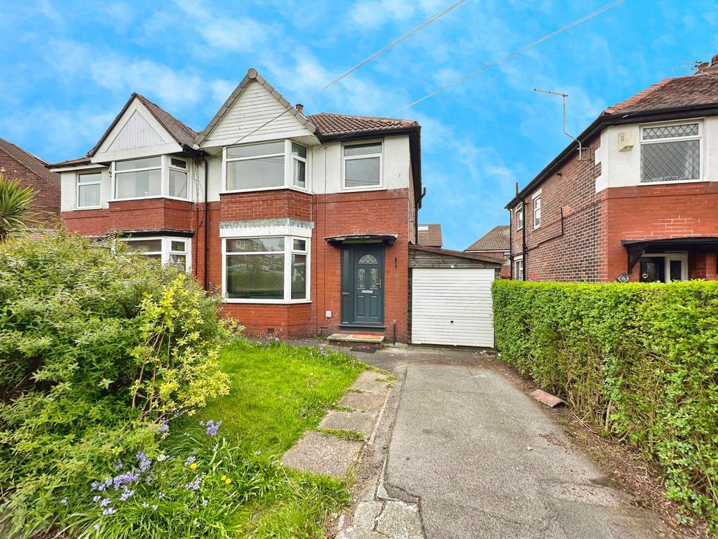 Brooklawn Drive, Prestwich, M25 3 bed semidetached house for sale £