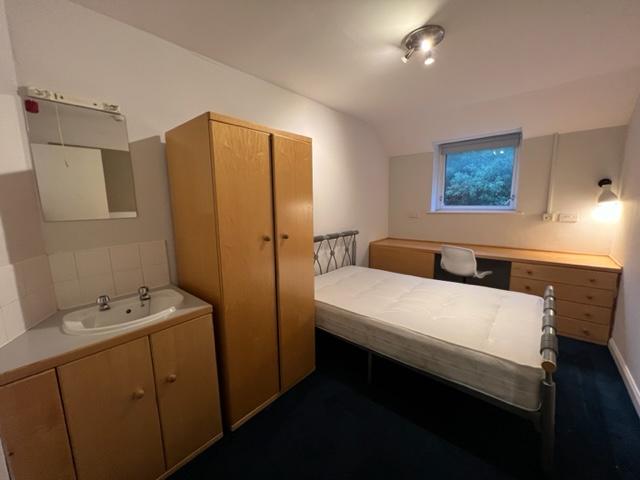 Bedroom 5 (Available)